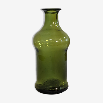 Blown glass bottle