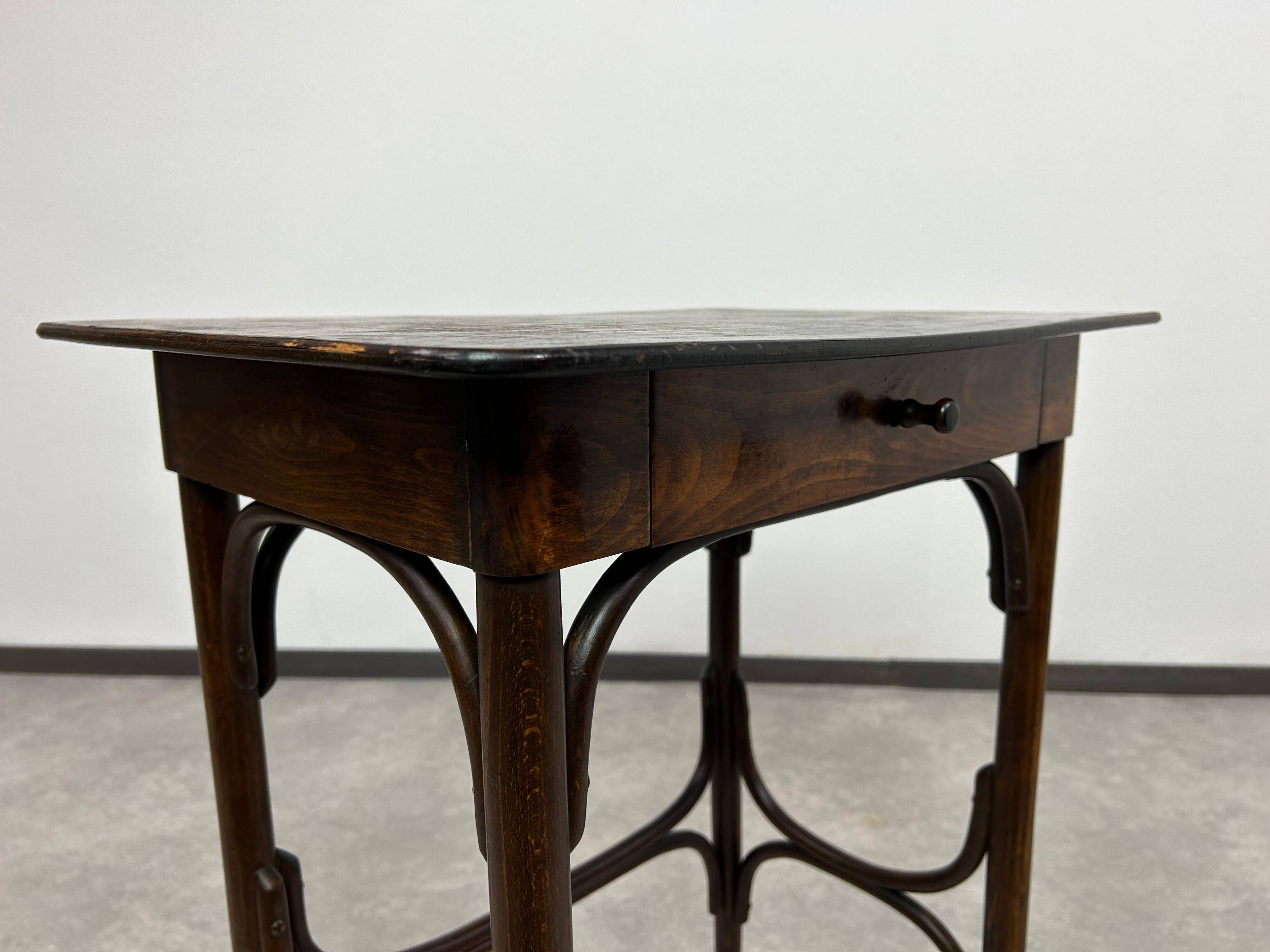 Bentwood side table by Thonet Debrecen