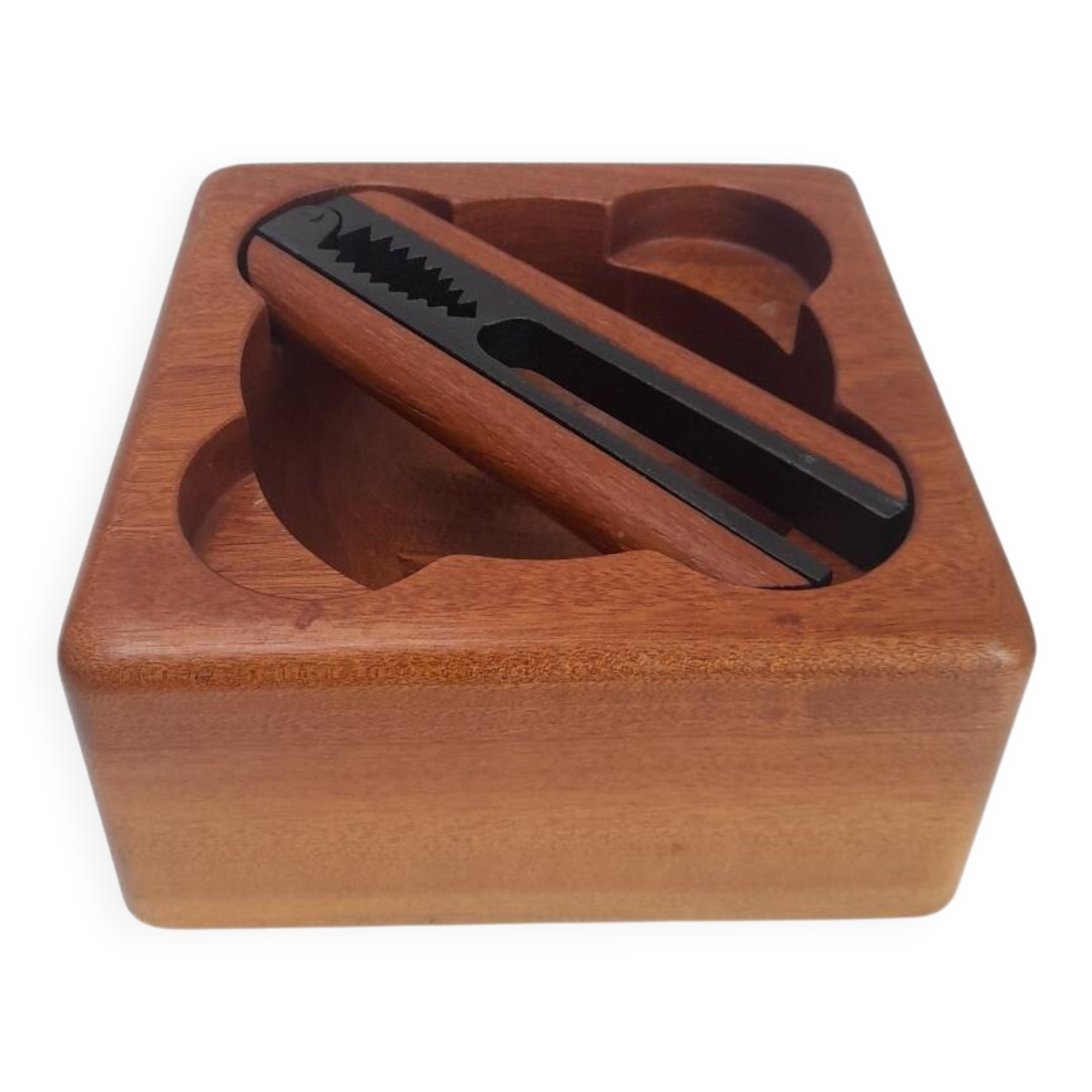 Bowl and nutcracker in Danish teak Bodum 80s