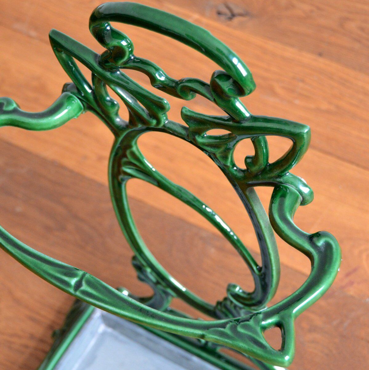 Enamelled cast door Castirone 1900