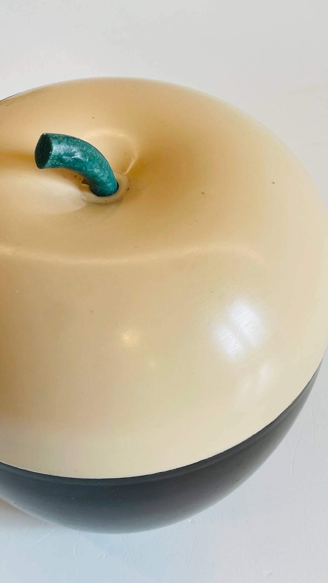 Vintage 70's decorative ice cube apple