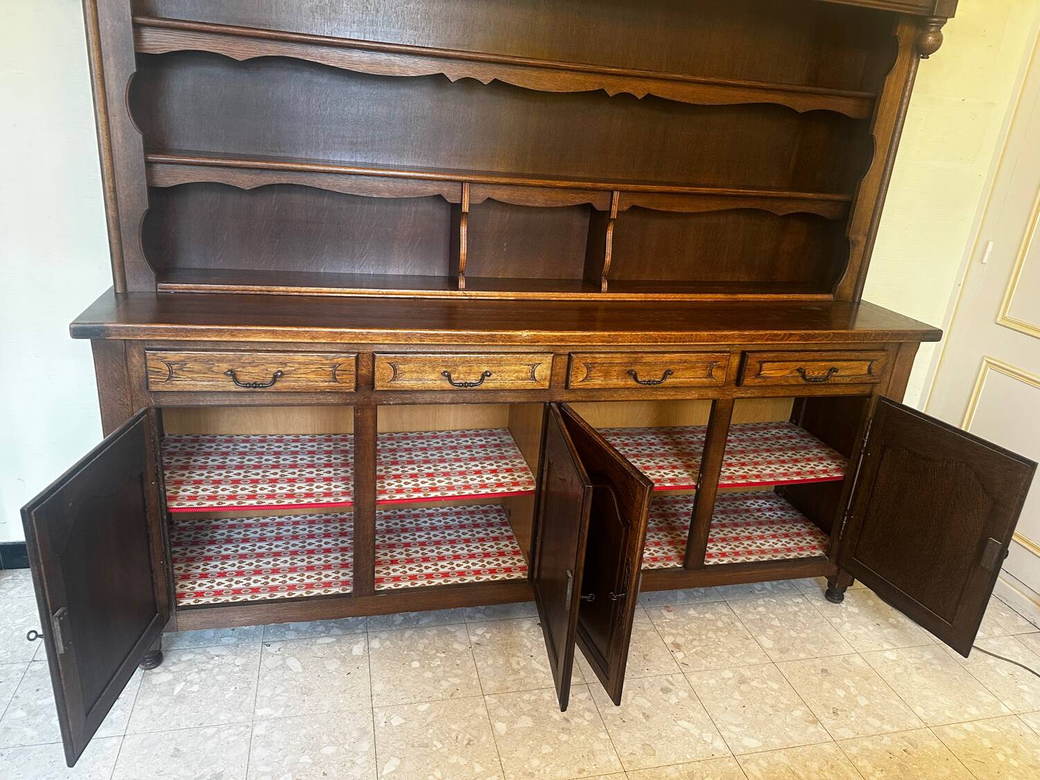 Rustic two-body buffet in oak from the 1960s.