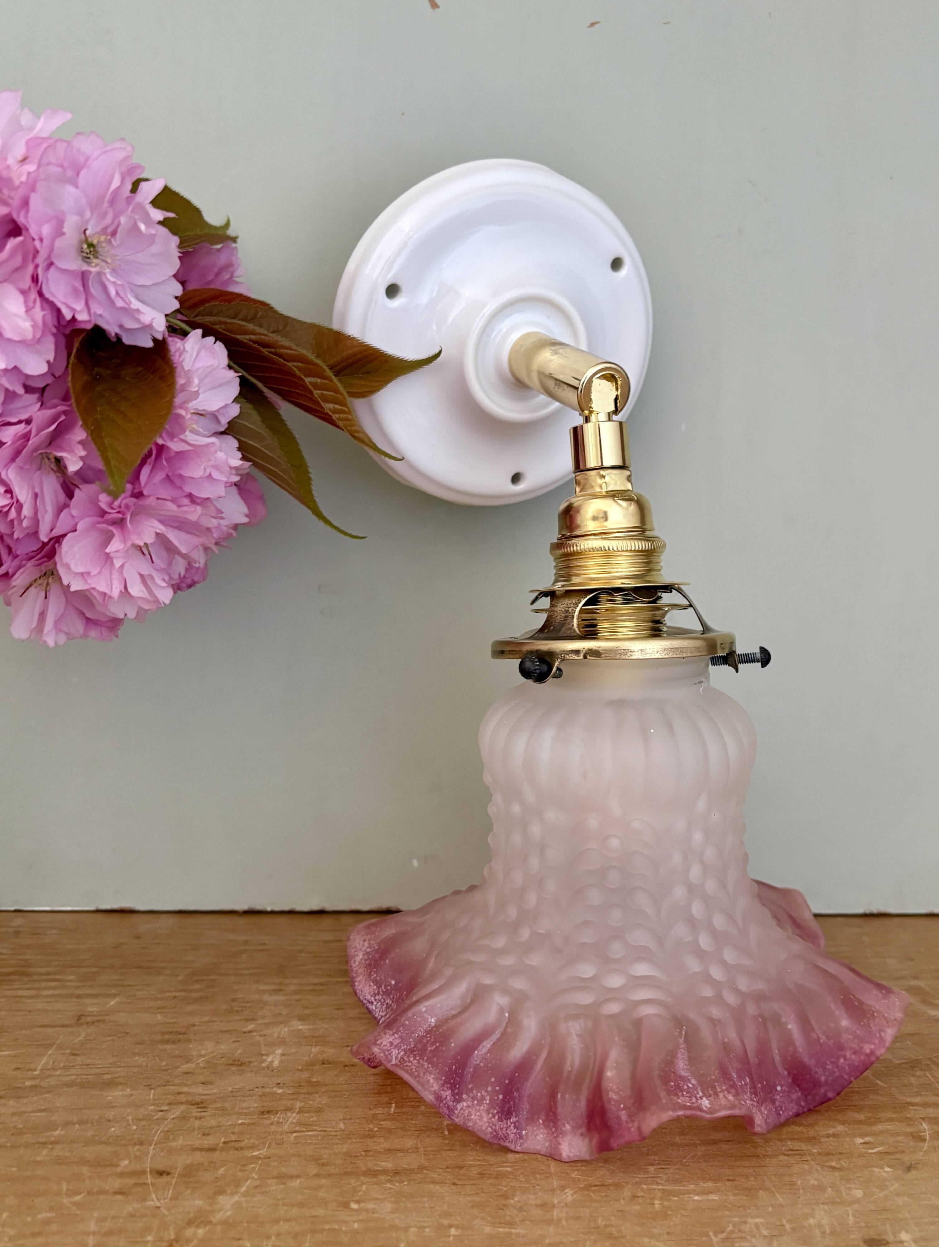 Vintage tulip wall lamp in white and pink frosted glass