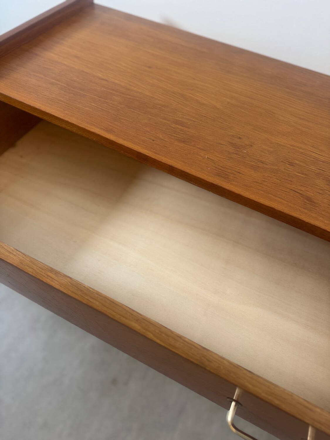 Vintage chest of drawers