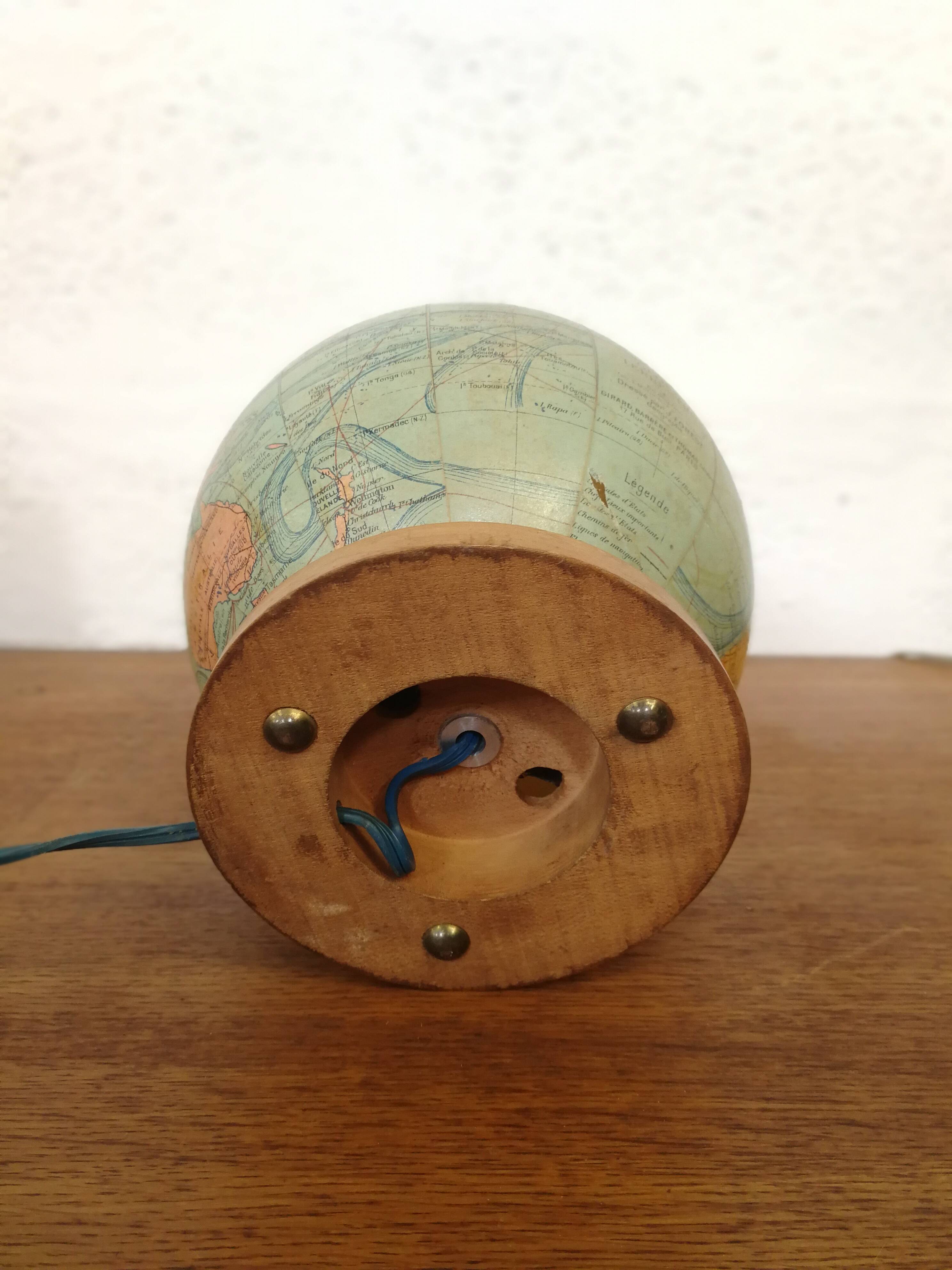 Globe ground glass J Forest  1950