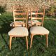 Lot de 4 chaises vintage en chêne blond et assise beige