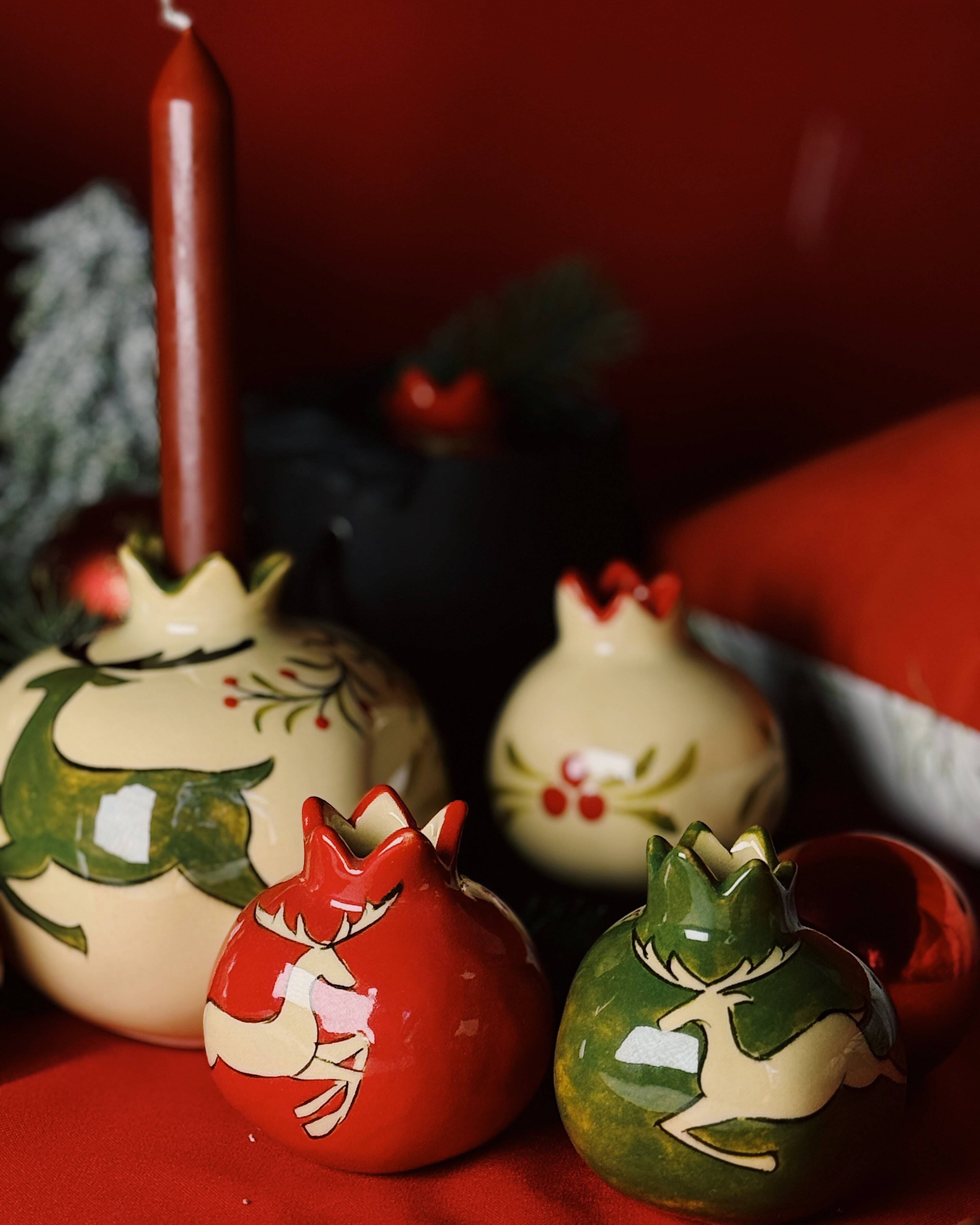 Mini Iznik Ceramic Vase Christmas