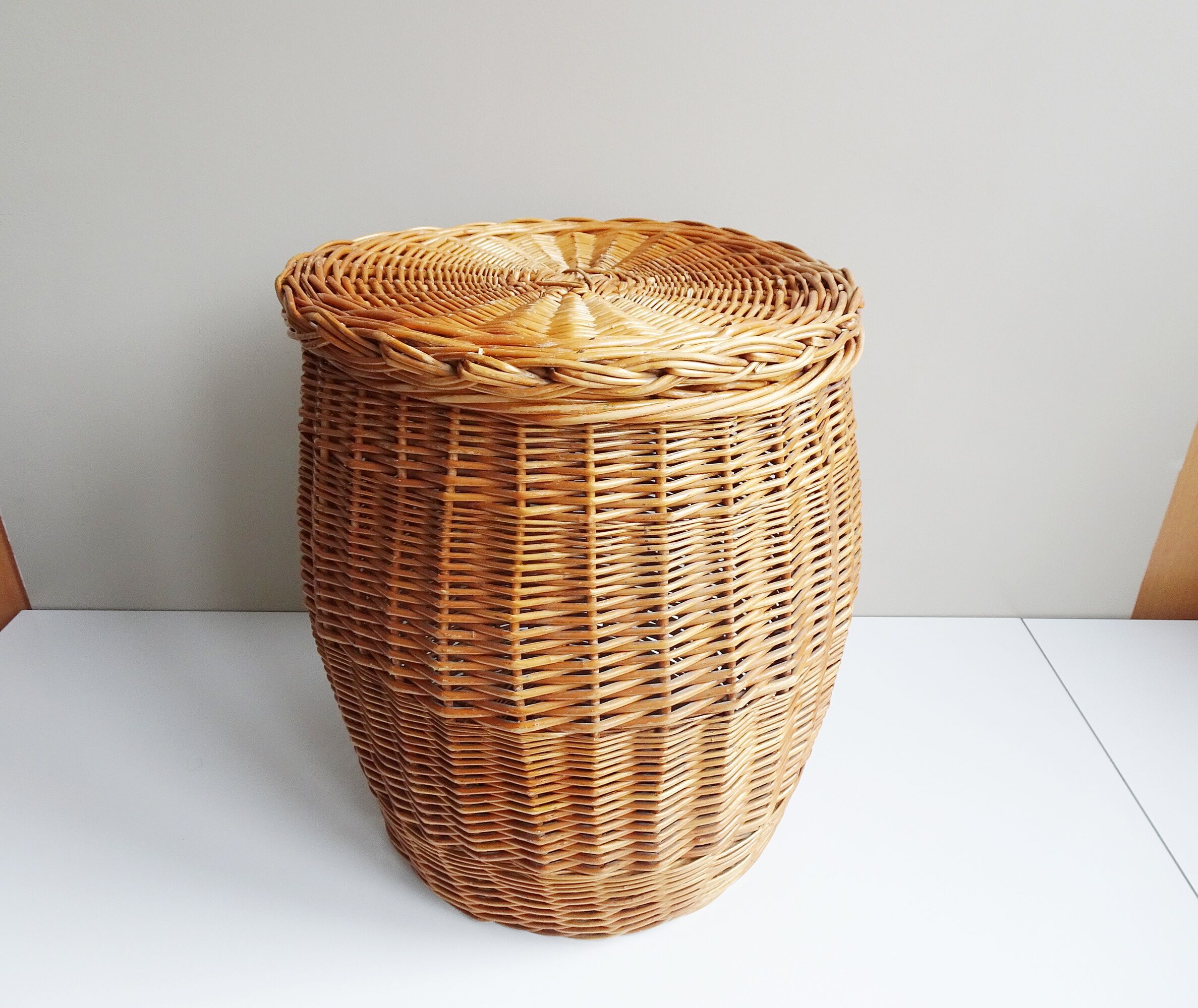 rattan basket with lid 70s