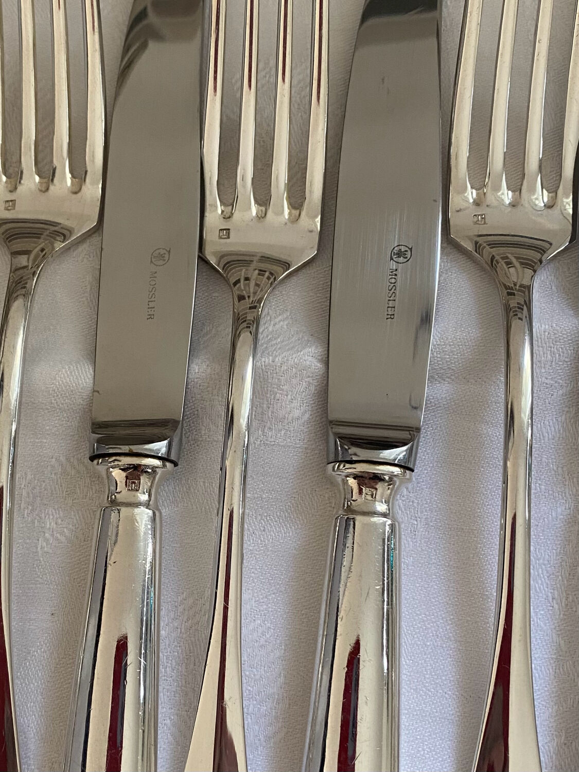 Silver-plated cheese cutlery mossler