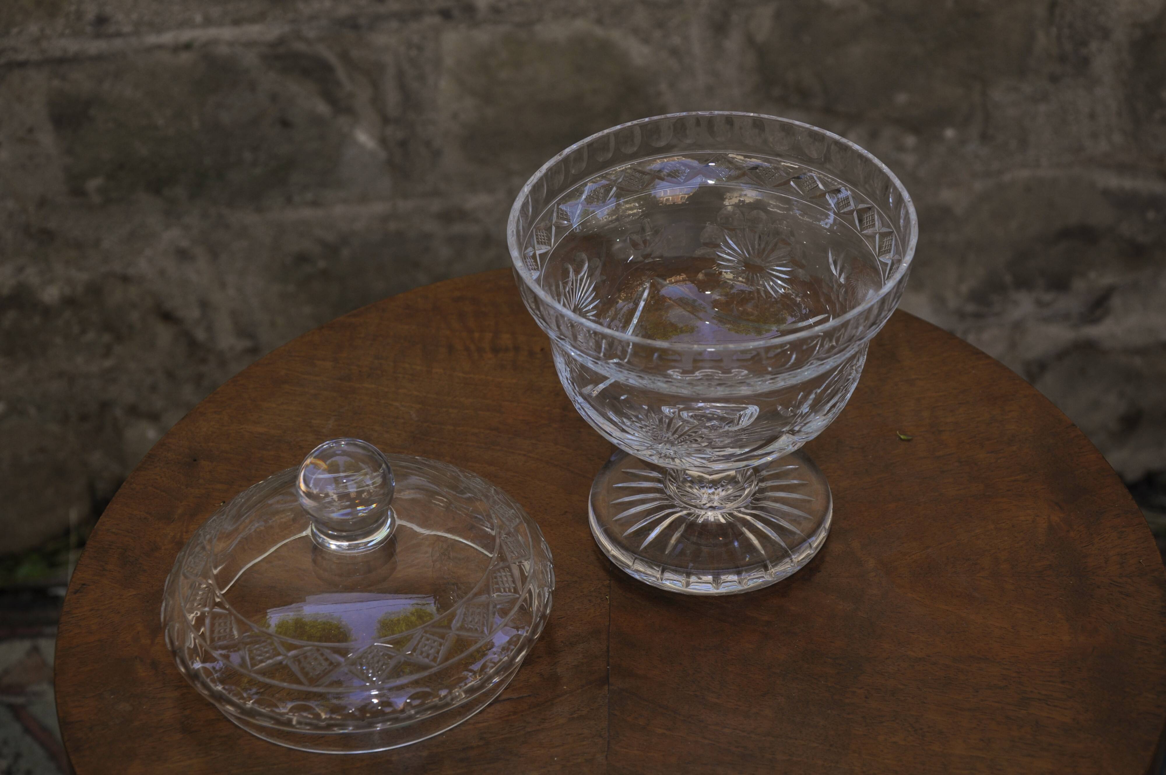 Crystal bonbonnière