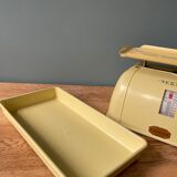 Vintage Yellow Testut scale, 1950s