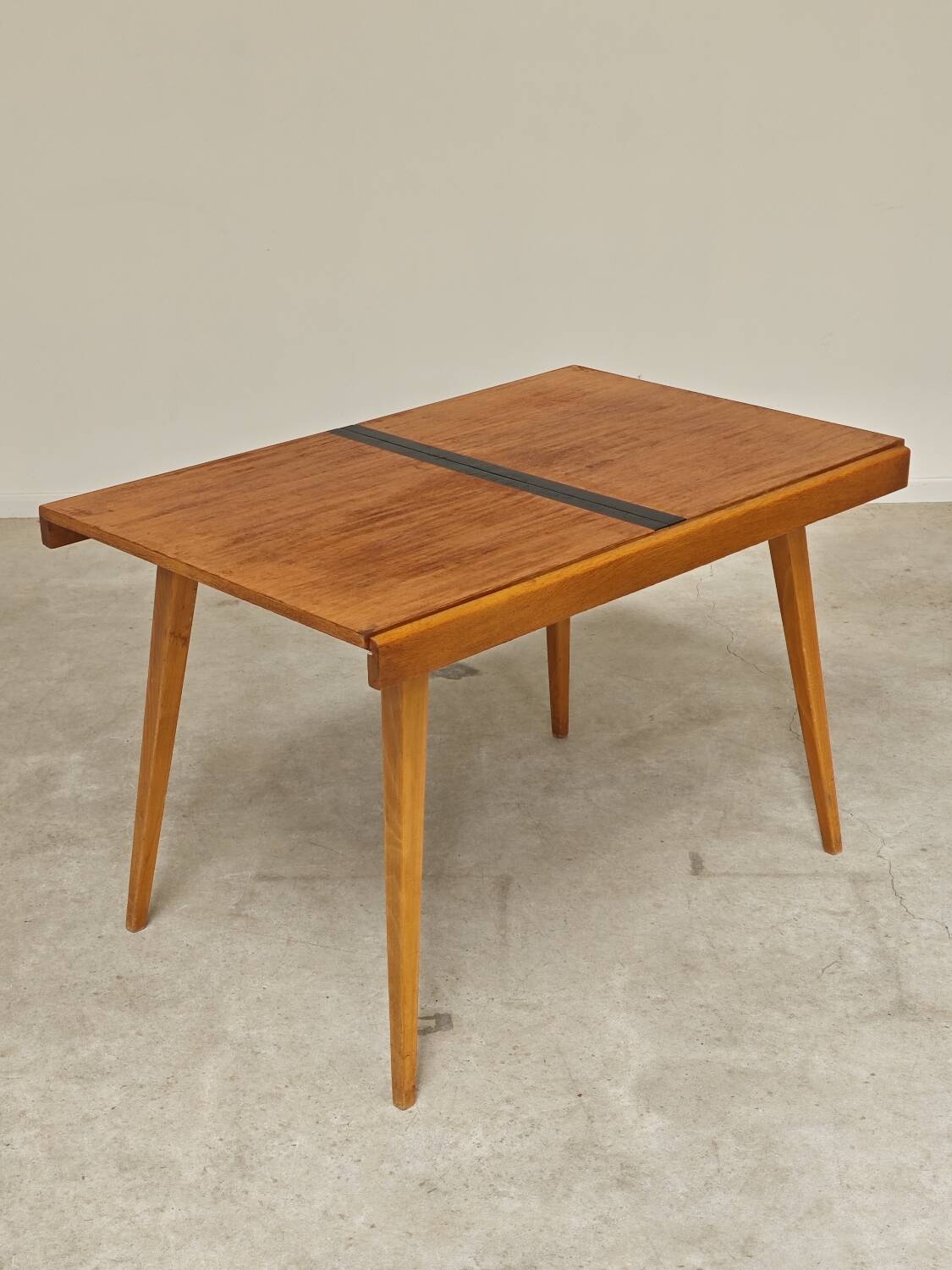 Table a manger a rallonge par Frantisek Jirak pour Tatra , 1960n