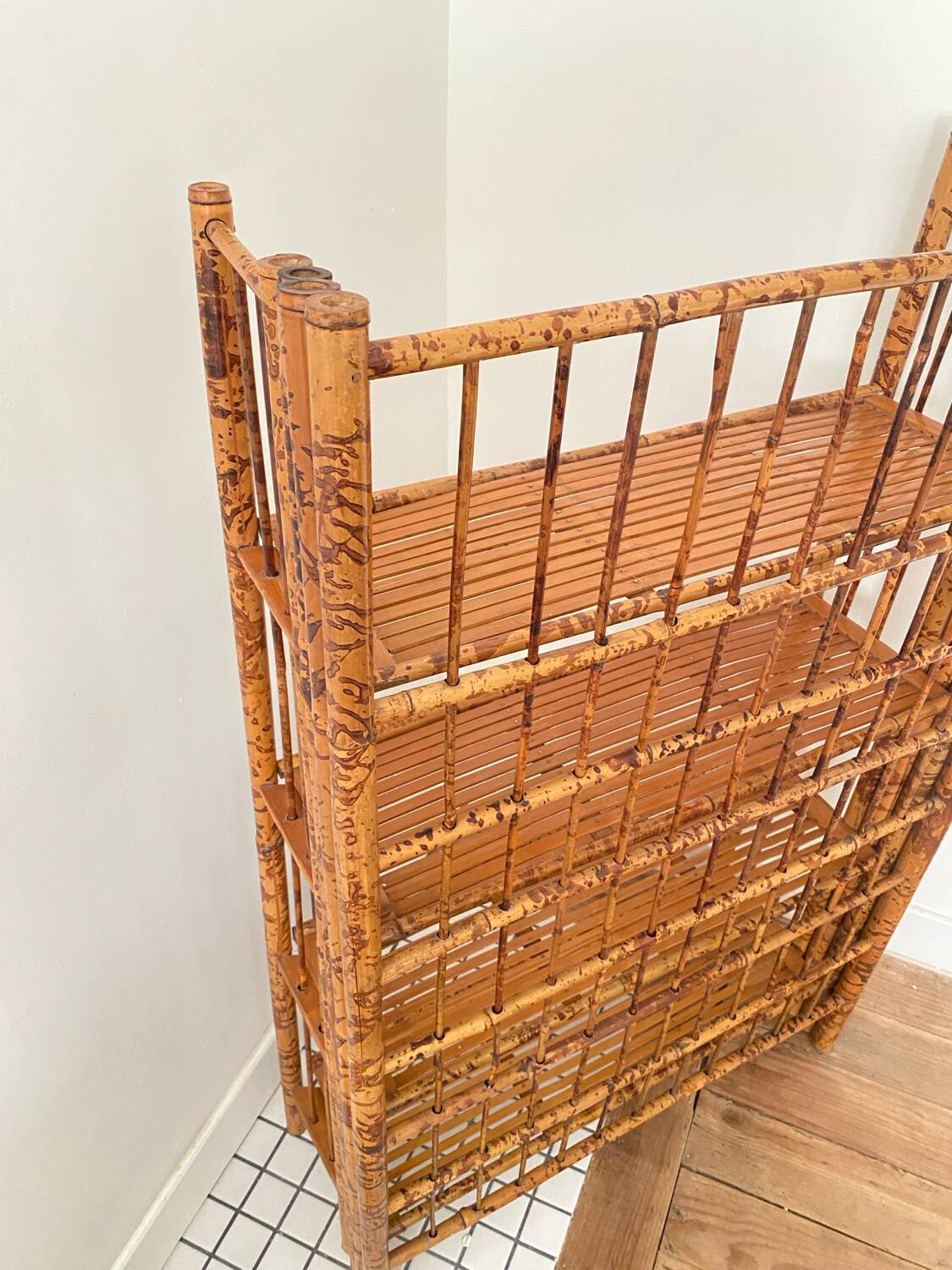 70's foldable bamboo shelf