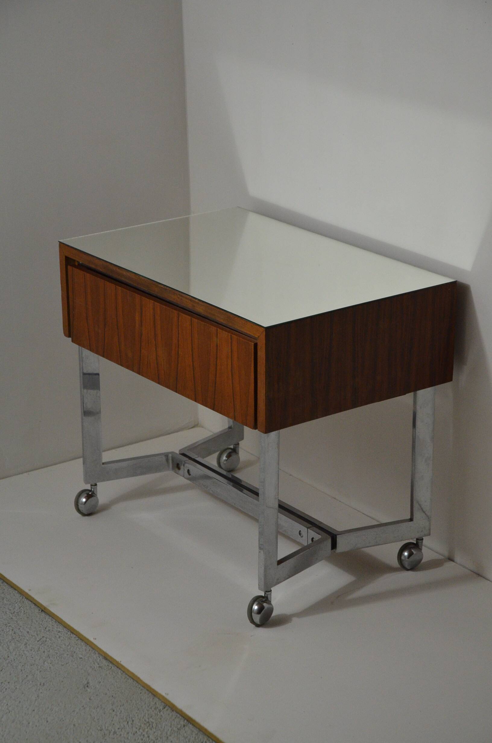 Occasional furniture on casters in Rio rosewood 1960