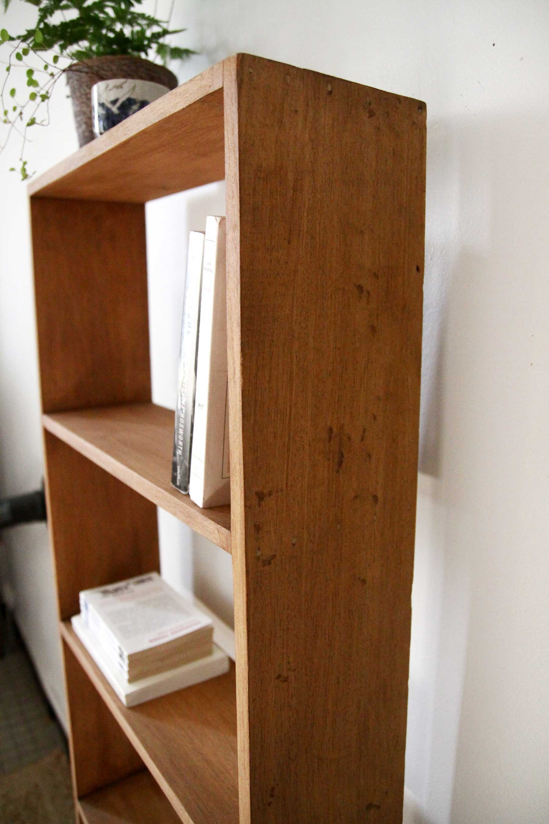 Solid wood bookcase shelf