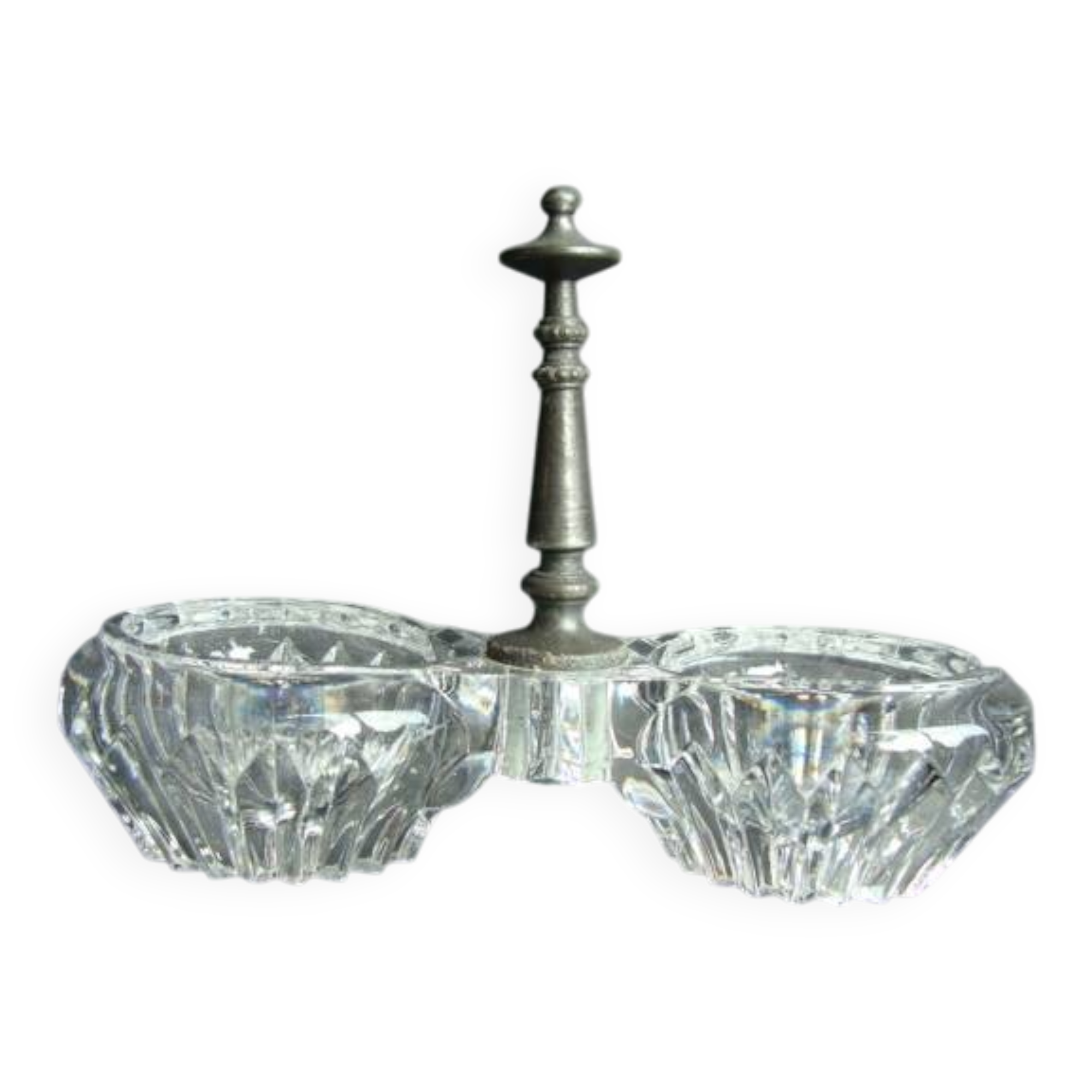 Double salt cellar in crystal and tin