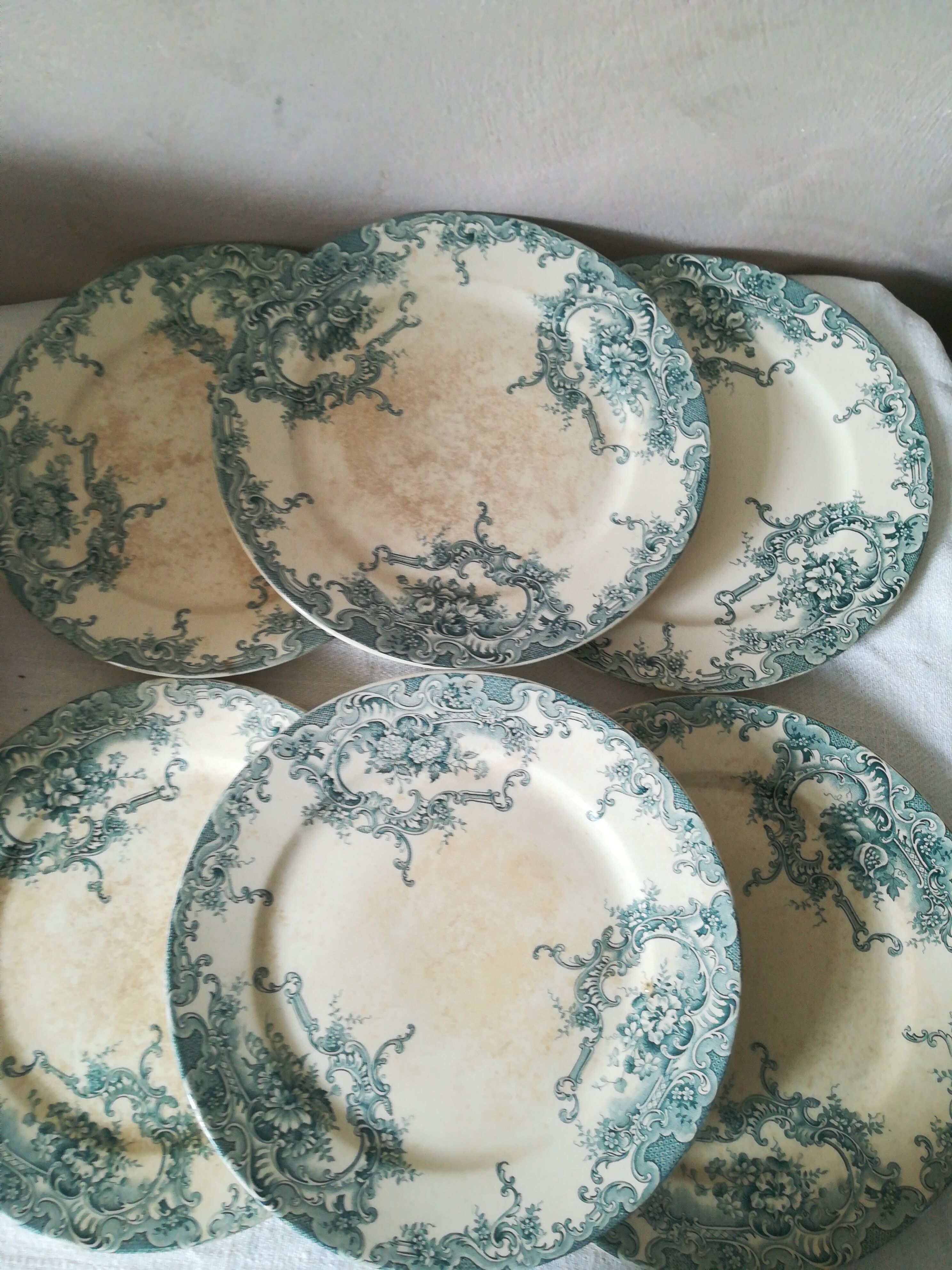 Ensemble d'assiettes terre de fer
