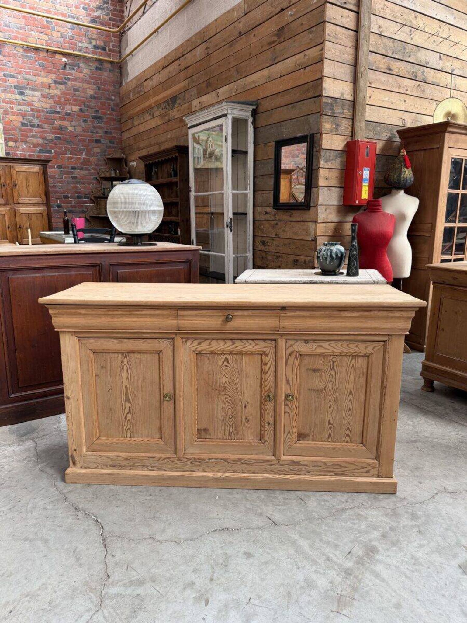 Three-door buffet from the early 20th century.