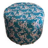 Large pouf on wheels