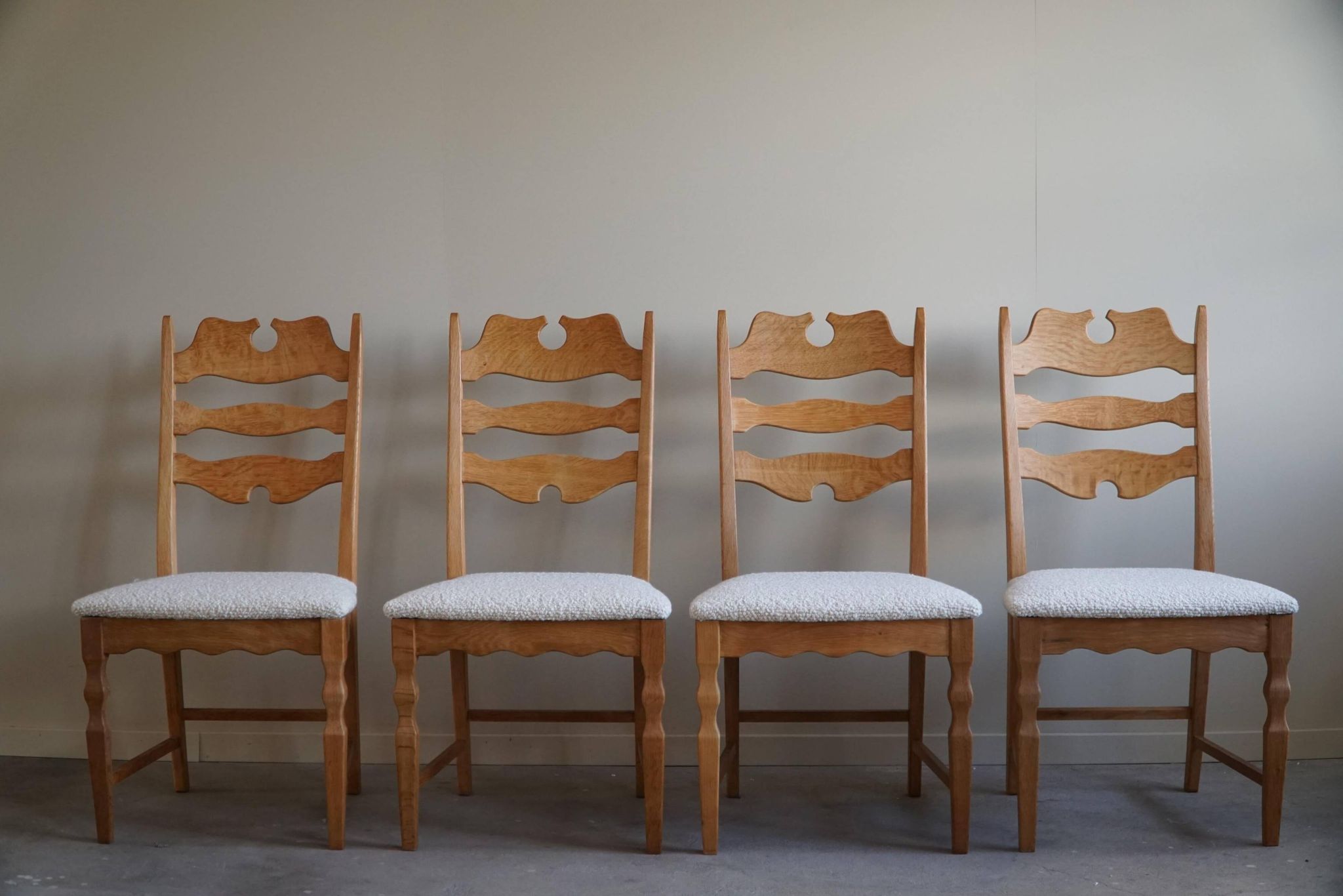 Set of 4 "Razorblade" high back chairs in oak & boucle, Henning Kjærnulf, 1960s