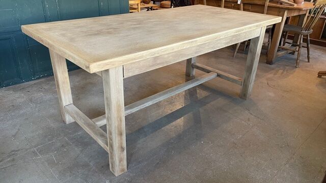 Farm table