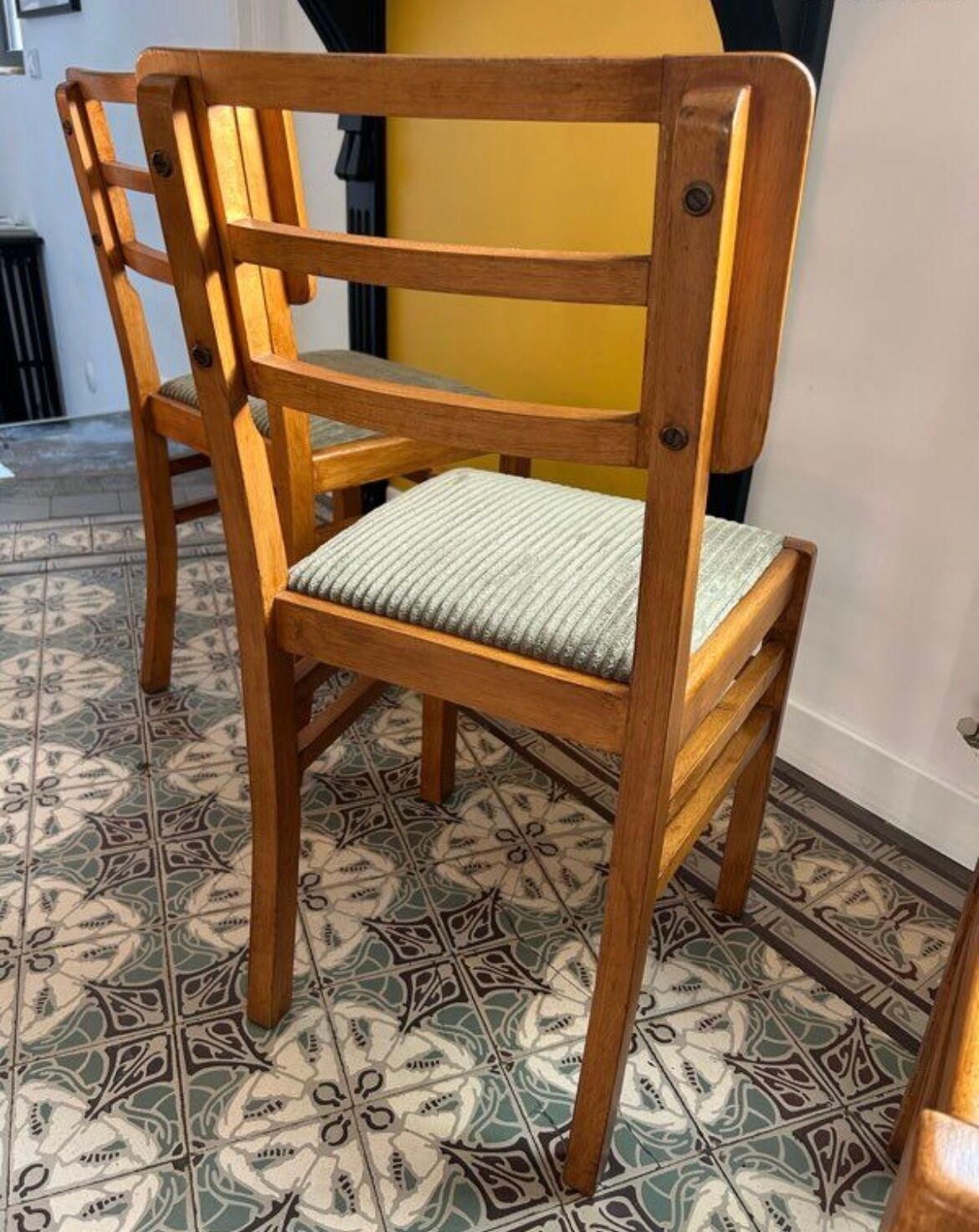 5 vintage Pierre Cruège chairs