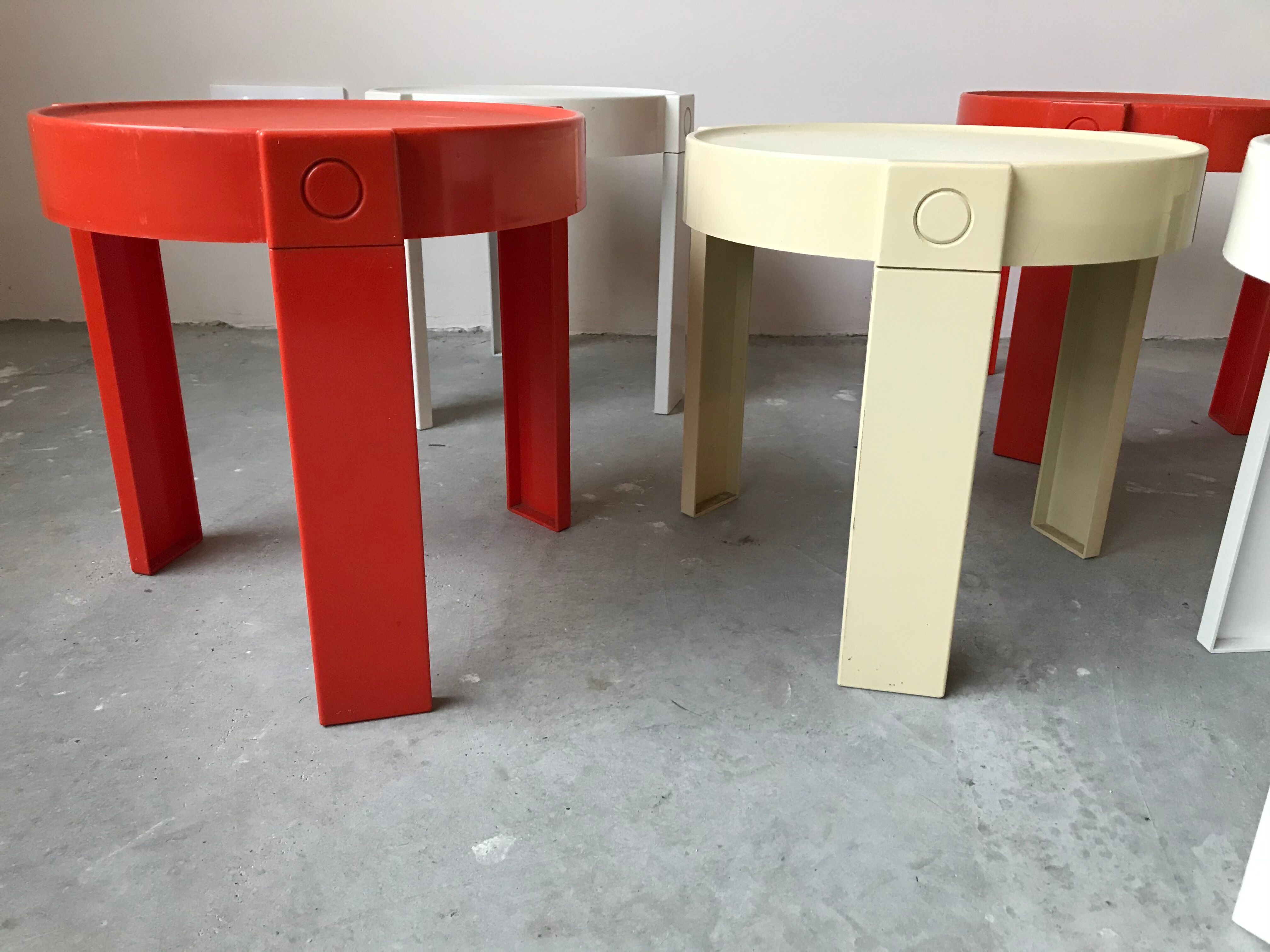 Suite of 3 stackable gigognes tables, made in holland, 1970