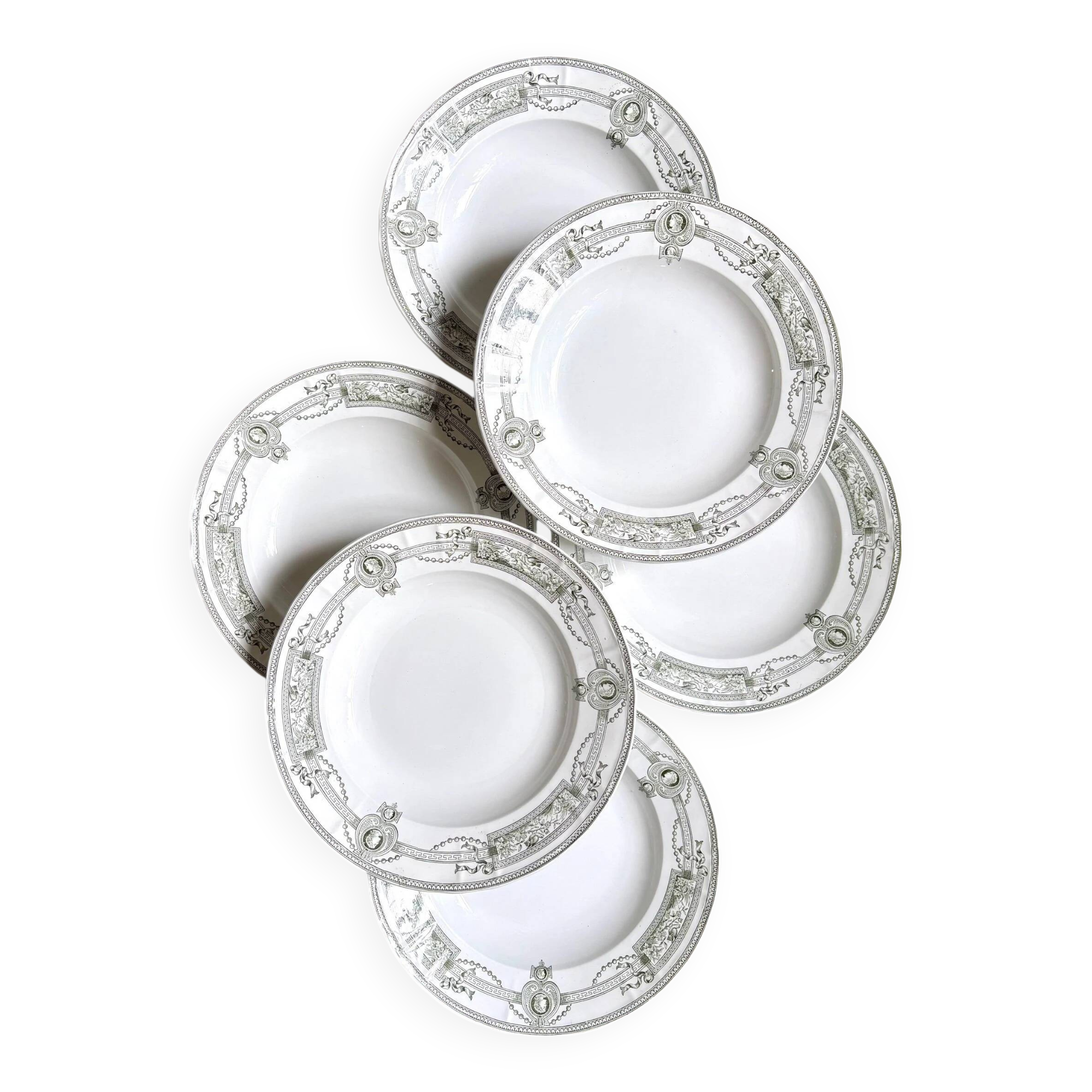 6 assiettes creuses en terre de fer St Amand et Hamage, service "Médaillon"
