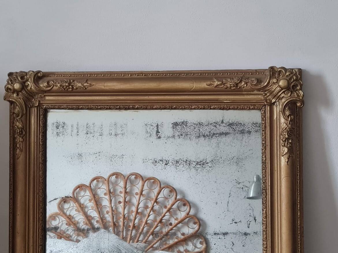 Antique rectangular mirror with mouldings 103 x 68