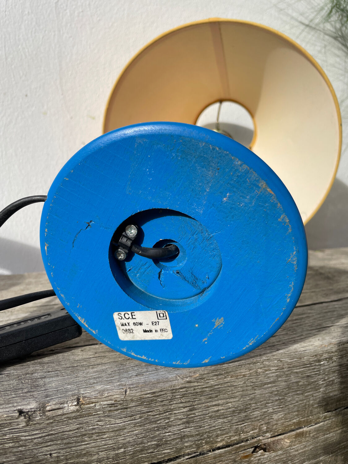 Blue and yellow turned wood lamp SCE 1990