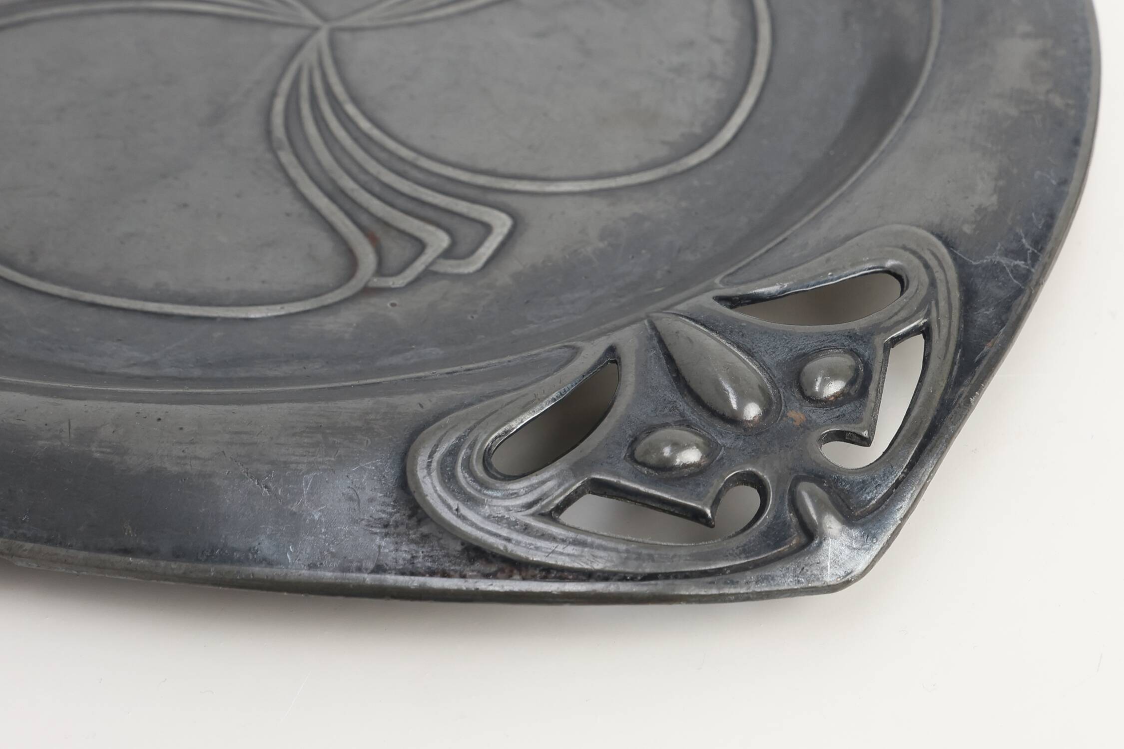 Art Nouveau triangular tin pewter dish, The Netherlands ca. 1900