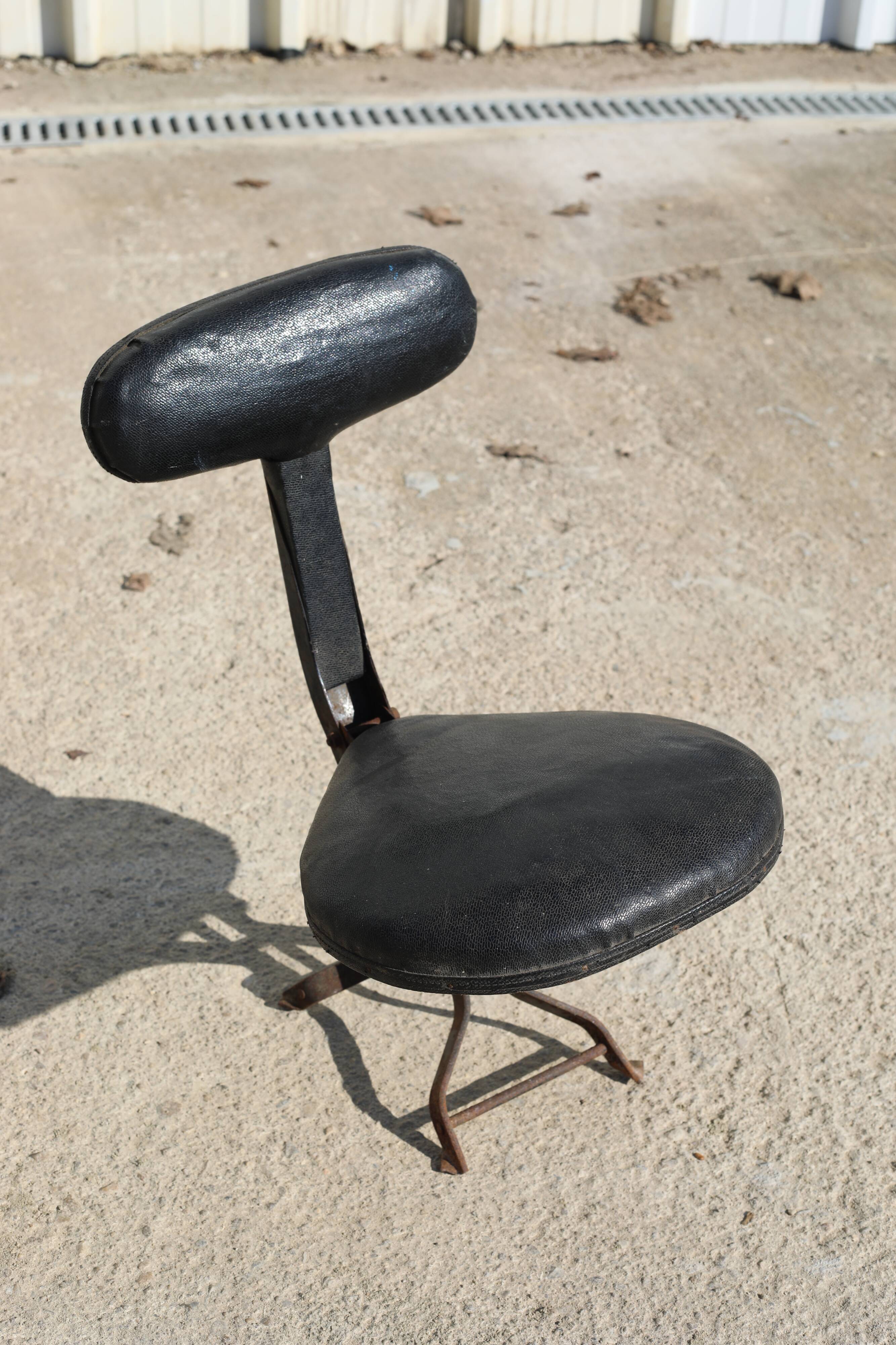 Strap-auto seat early 20th century