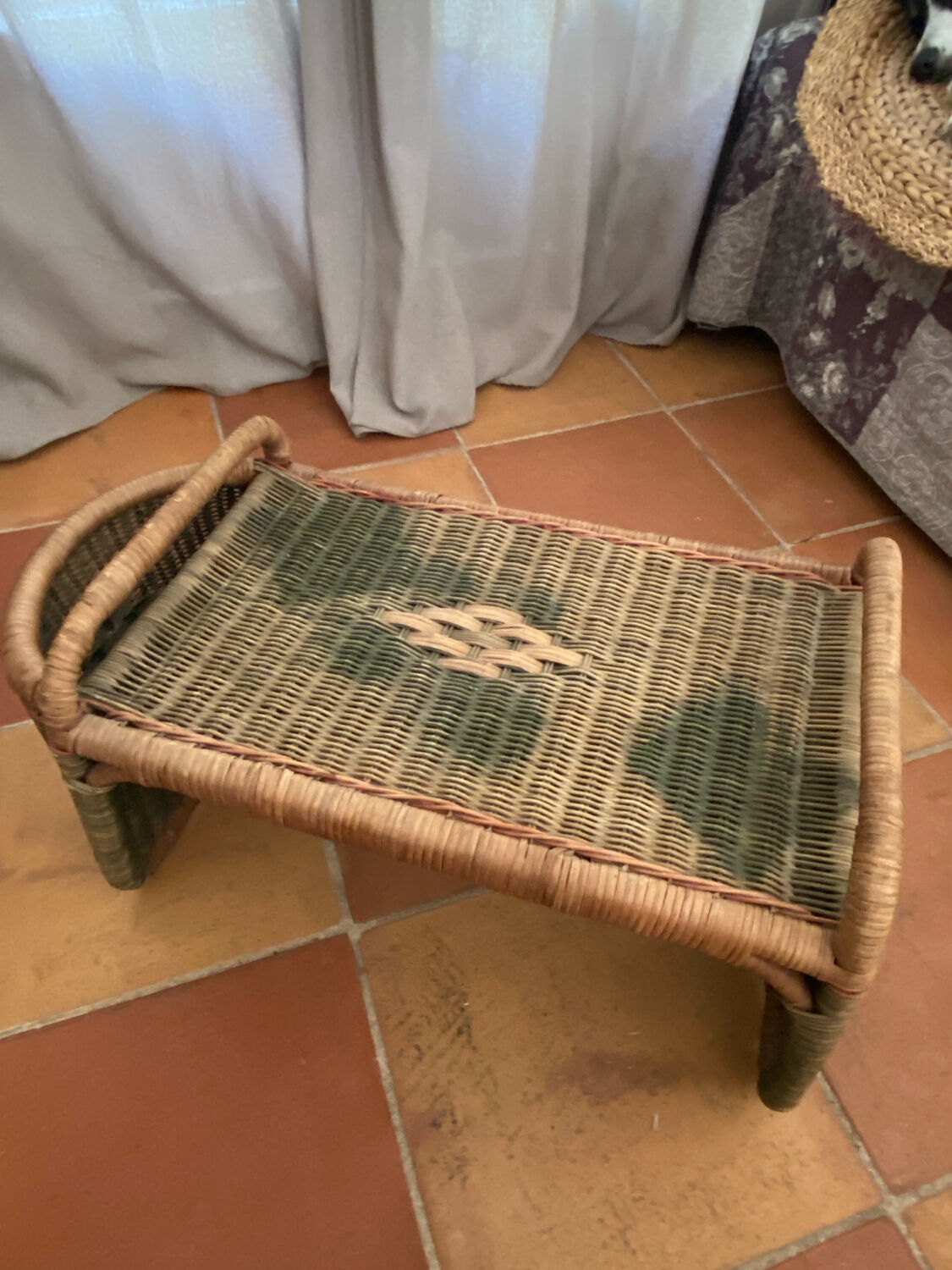 Wicker and rattan bed tray