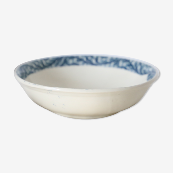 Cup or small bowl Iron Earth