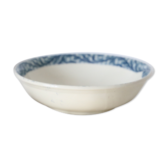 Cup or small bowl Iron Earth