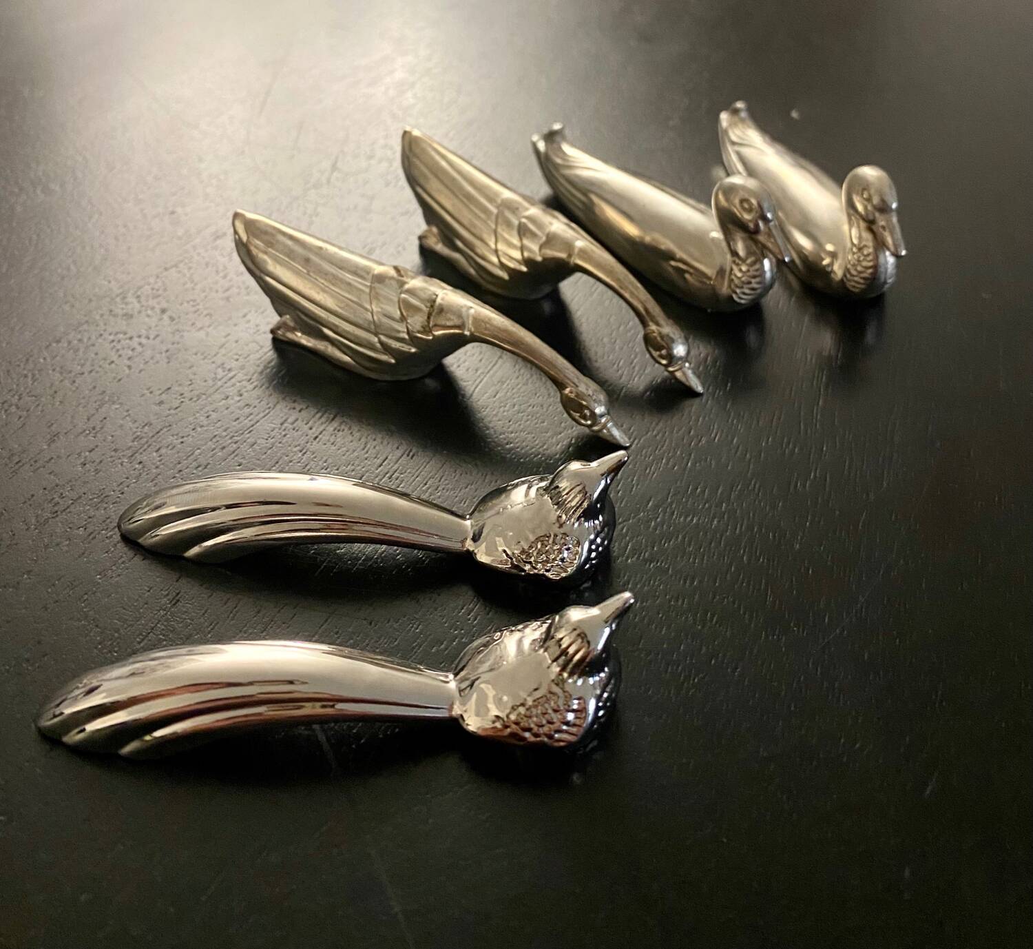 6 different animal knife holders, made of metal