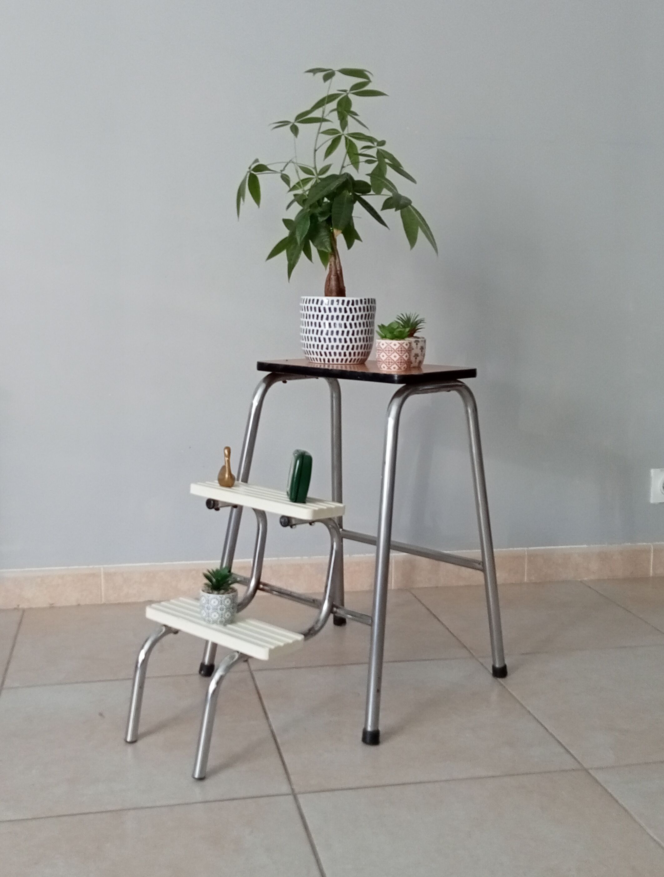 Vintage folding stepladder 60s