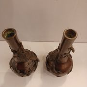 Pair of bronze soliflore vases. Japan, 19th century.