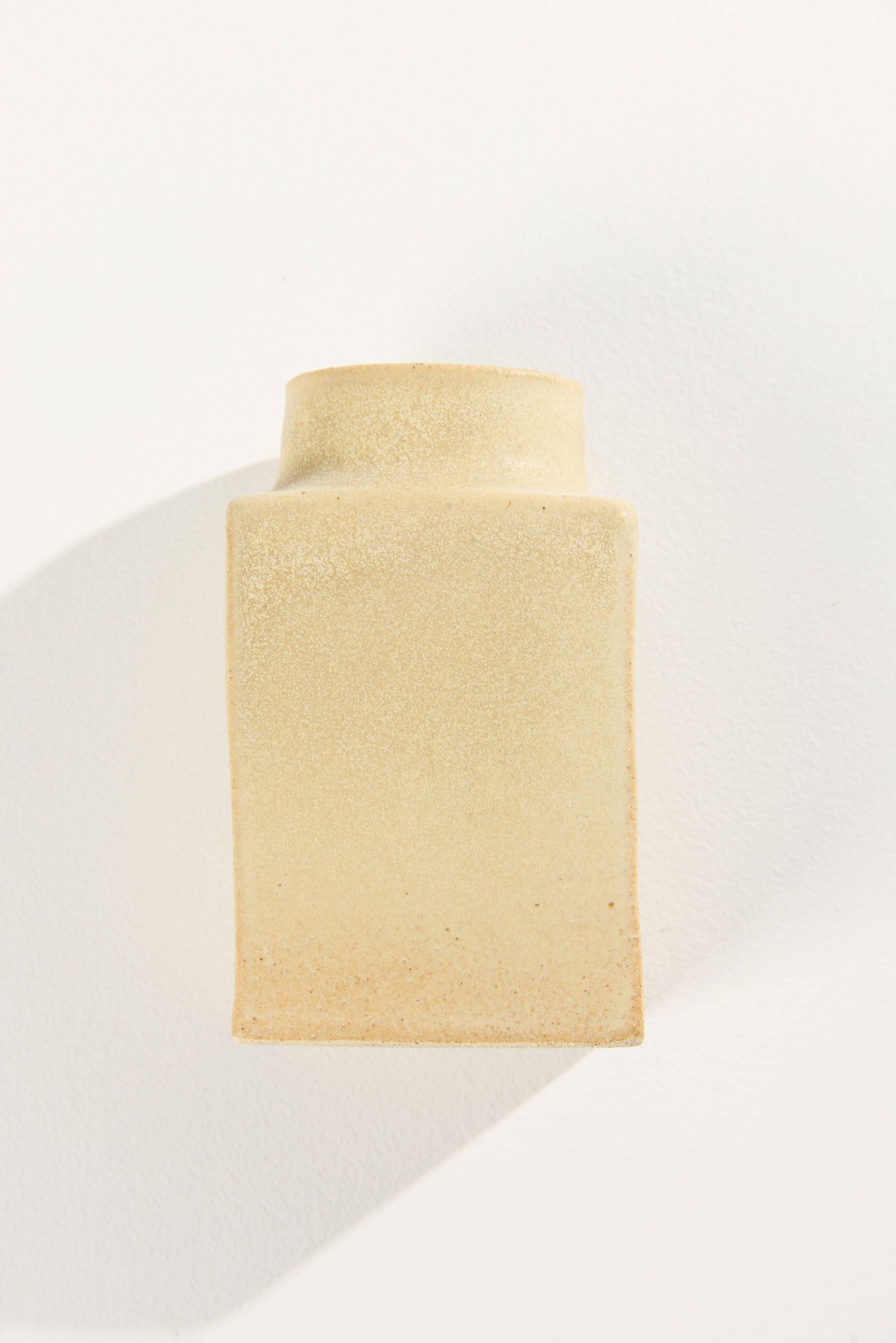 Cuubik small saffron vase