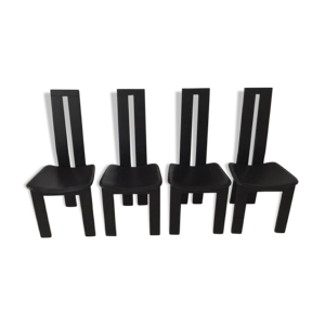 Ensemble de quatre chaises