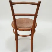 Chaise bistrot en bois courbé – Ungvár