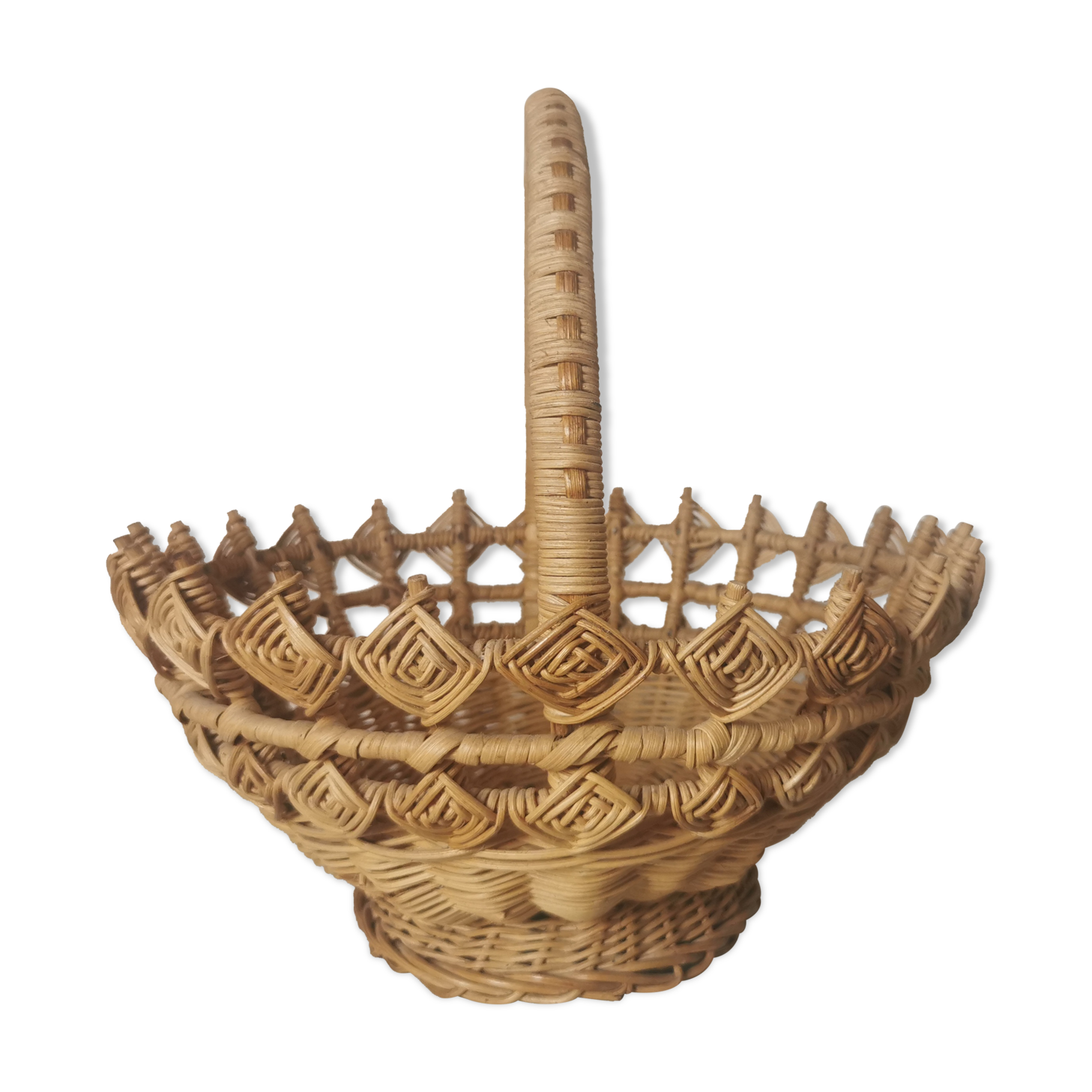 Wicker braided basket
