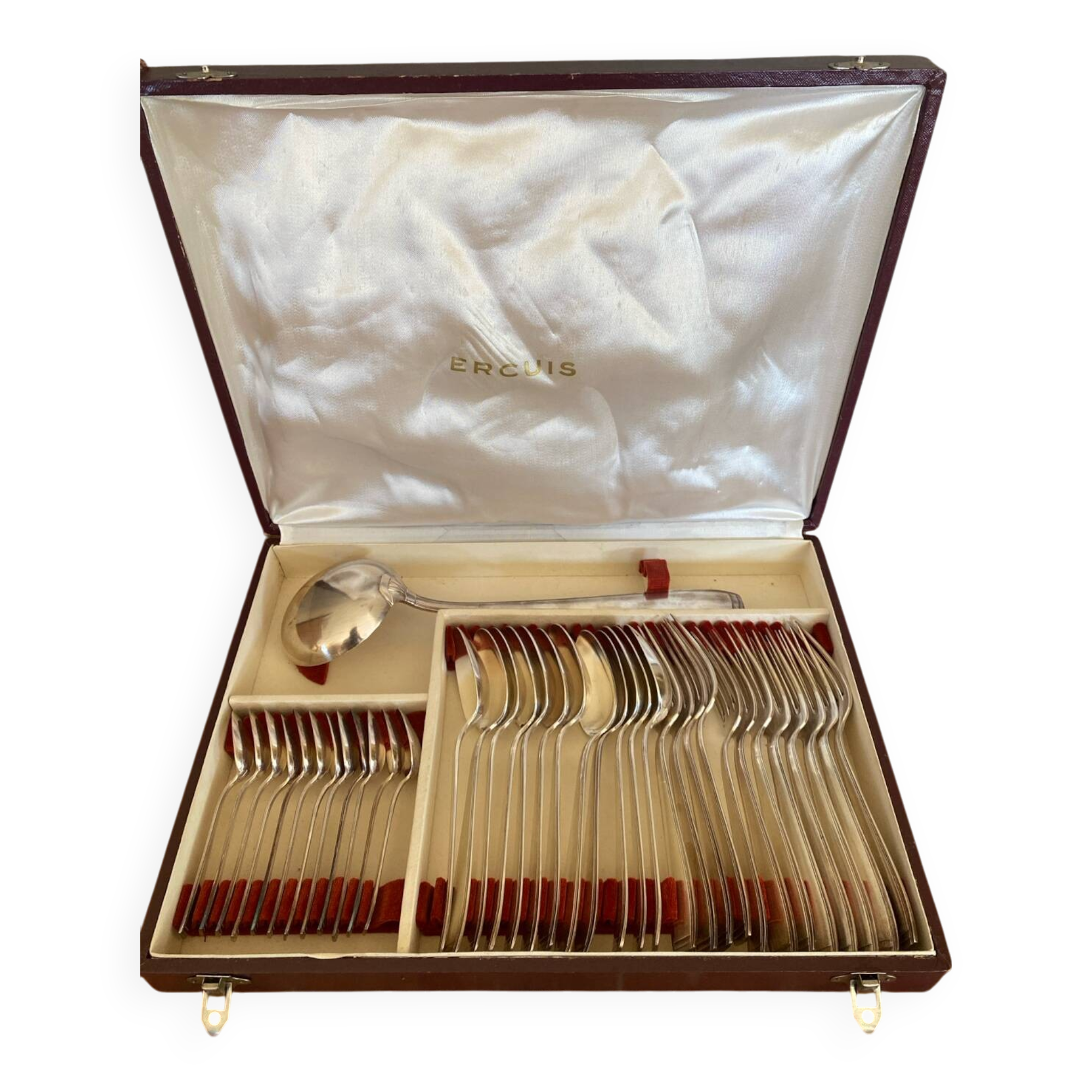 Very beautiful 37-piece ercuis cutlery set
