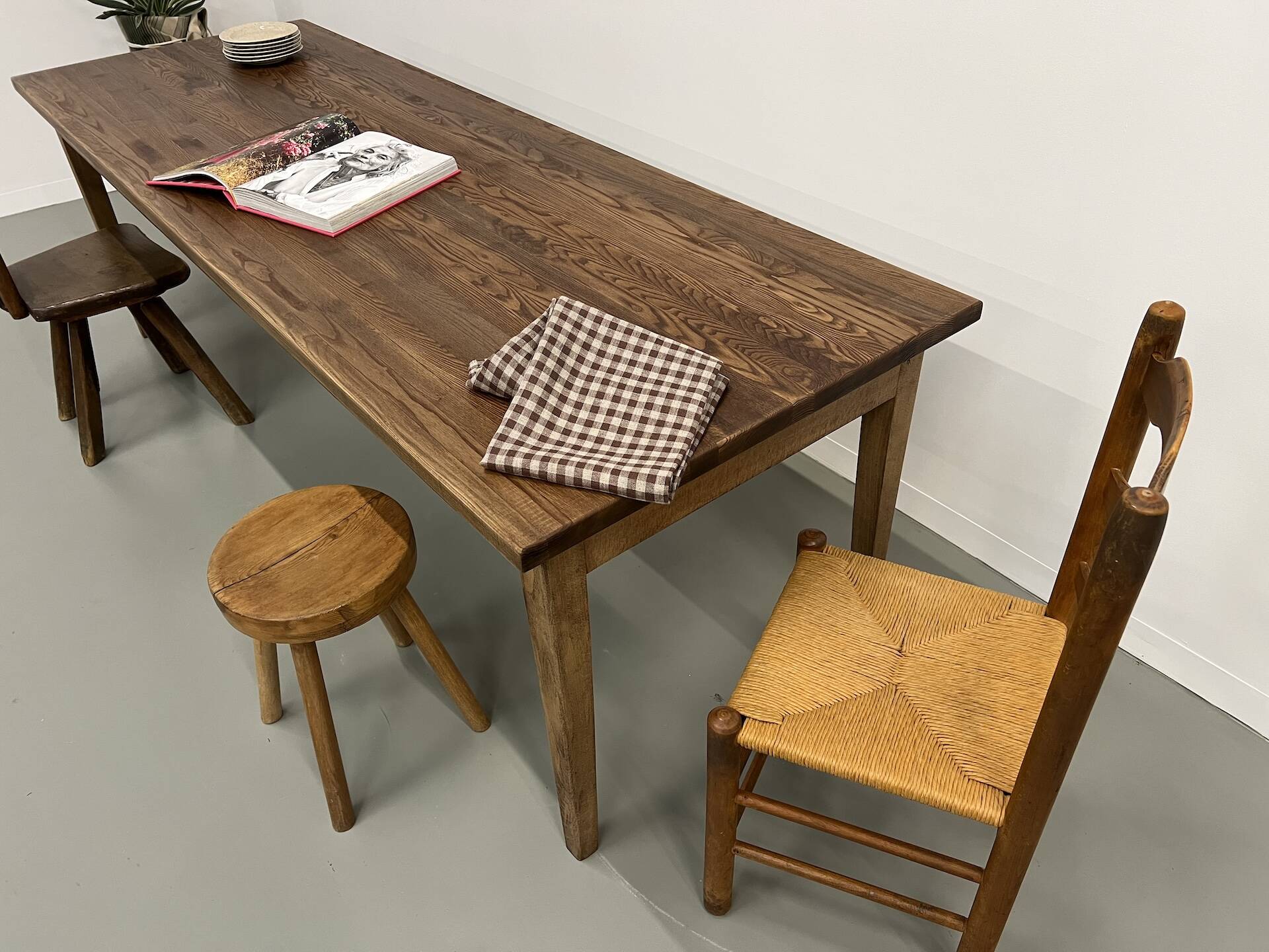 Farmhouse table with spindle legs in solid beech and ash