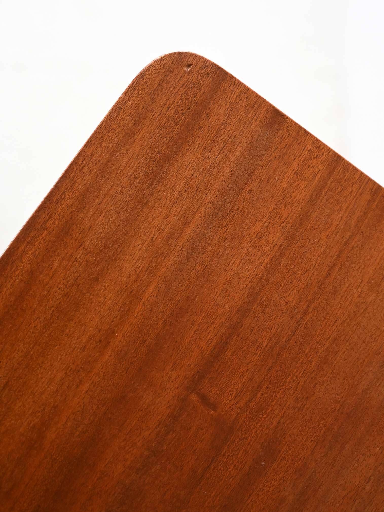 Mahogany chest of drawers with 4 drawers
