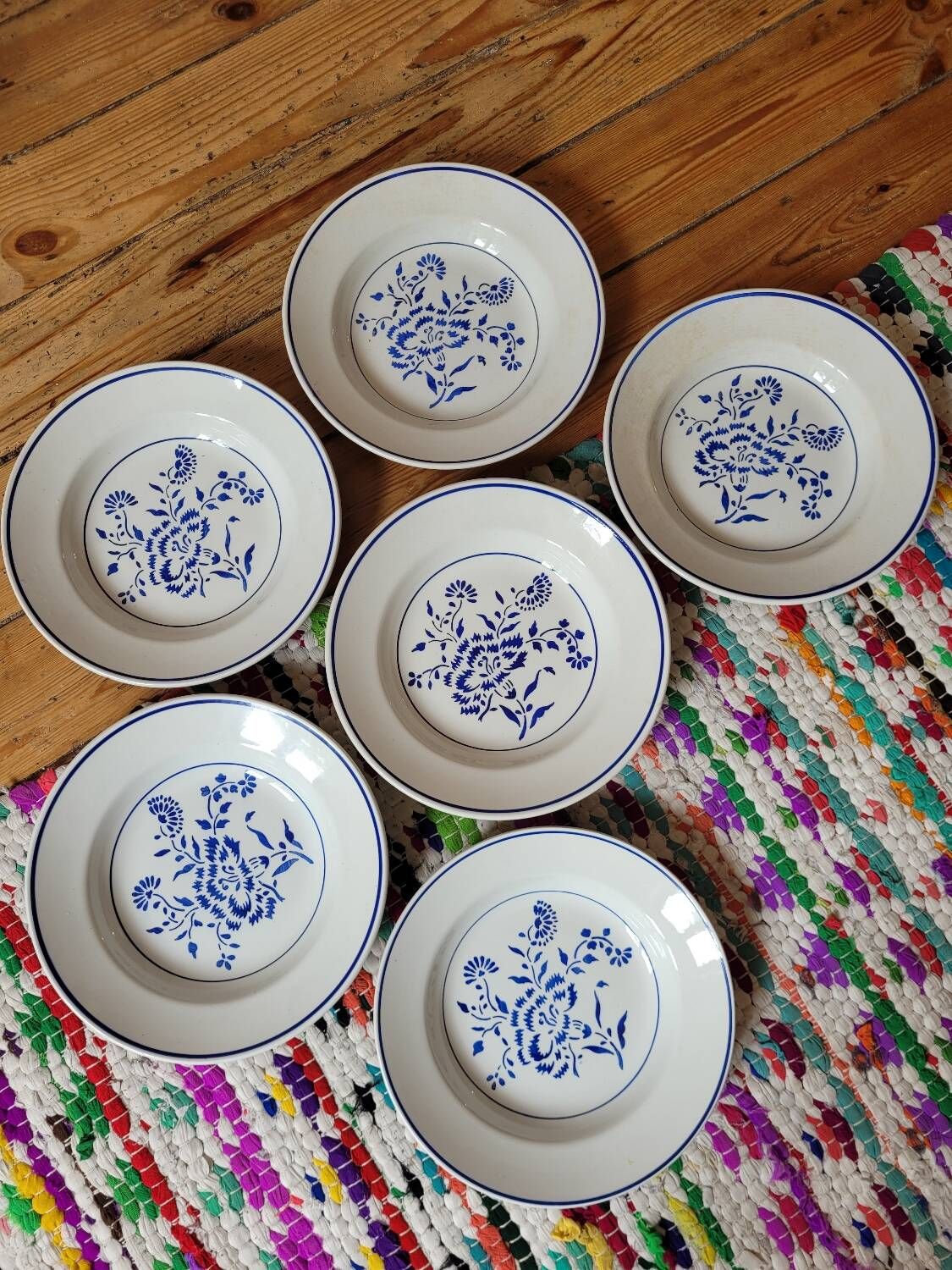 Lot n°2 of 6 K&G Luneville Oeillet soup plates