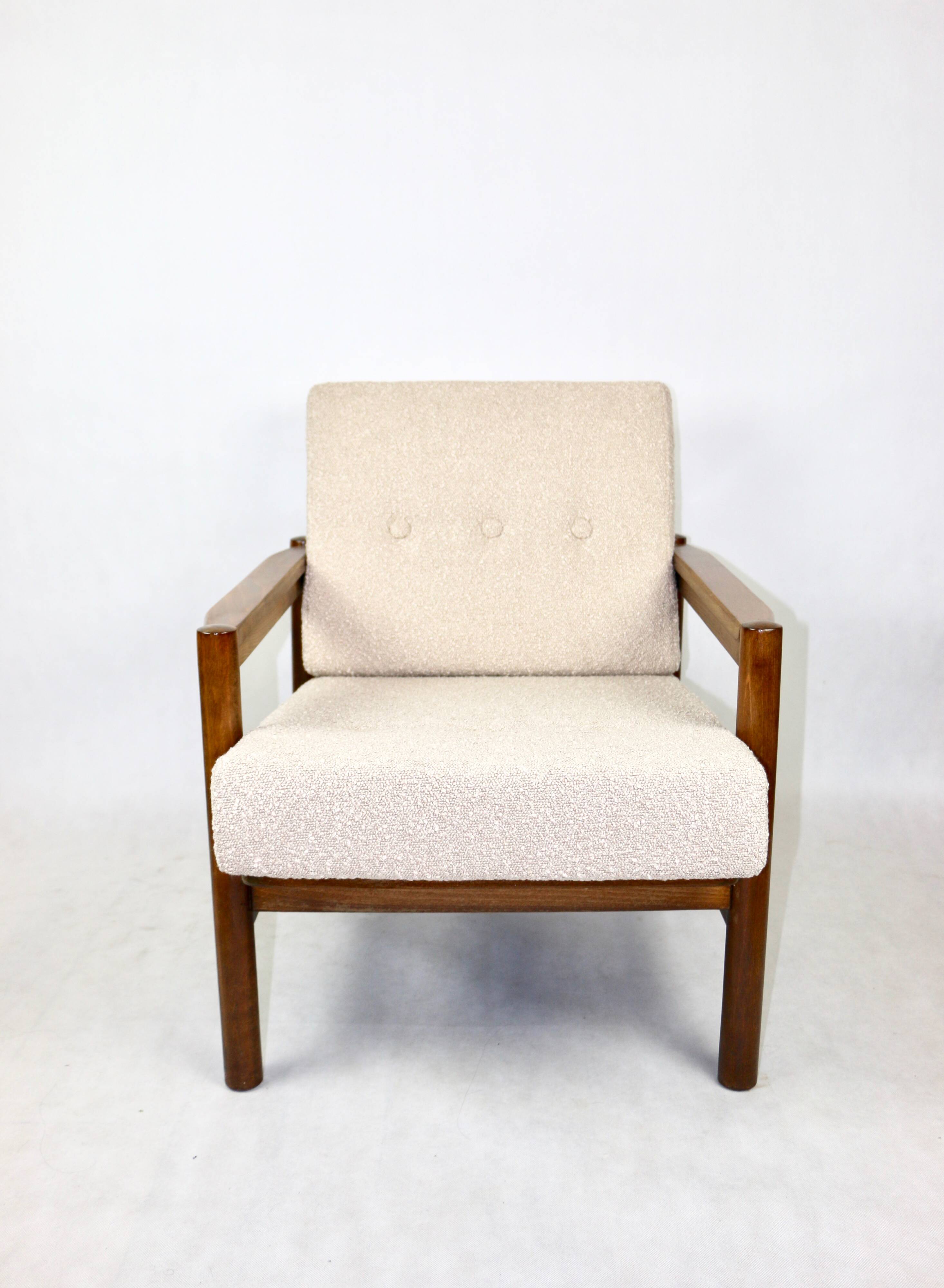 Vintage Armchair in Beige Boucle, 1970s