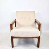 Vintage Armchair in Beige Boucle, 1970s