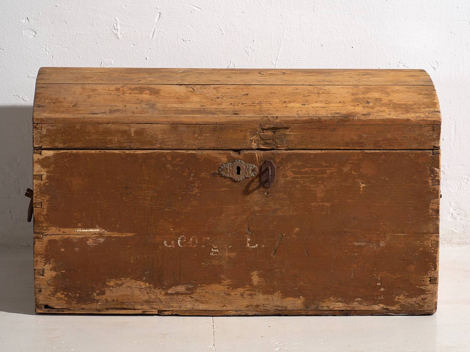 Antique chest with brown patina (c.1920) #49
