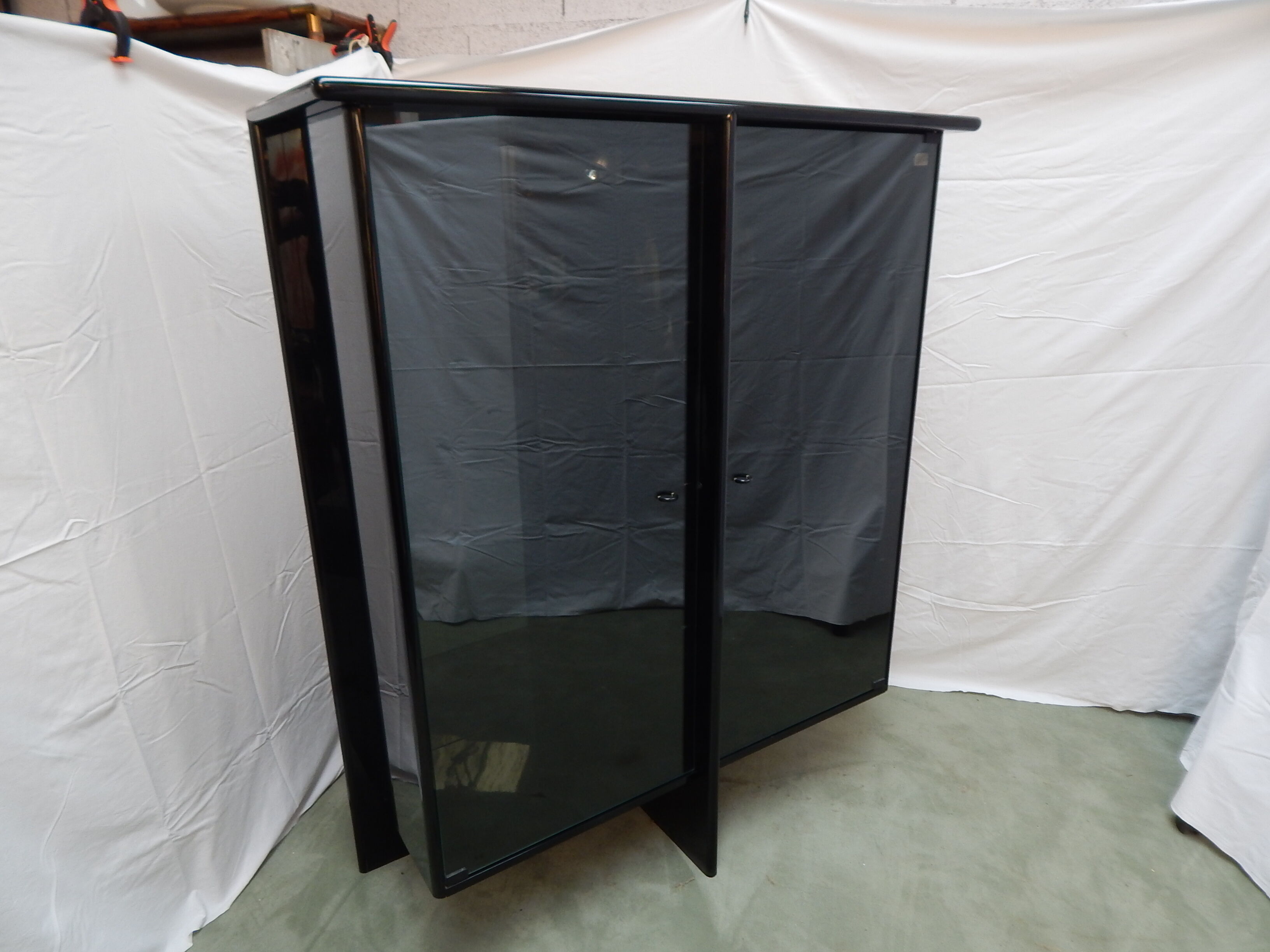 Vitrine laqué noir design Behr années 80